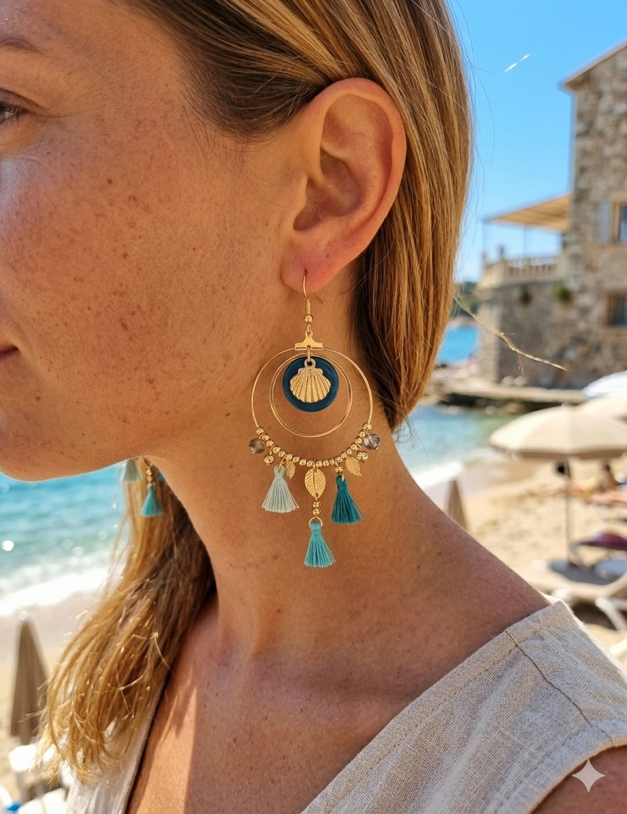 Boucles d'Oreilles Créoles Bohème Marine – Pompons & Étoile de Mer